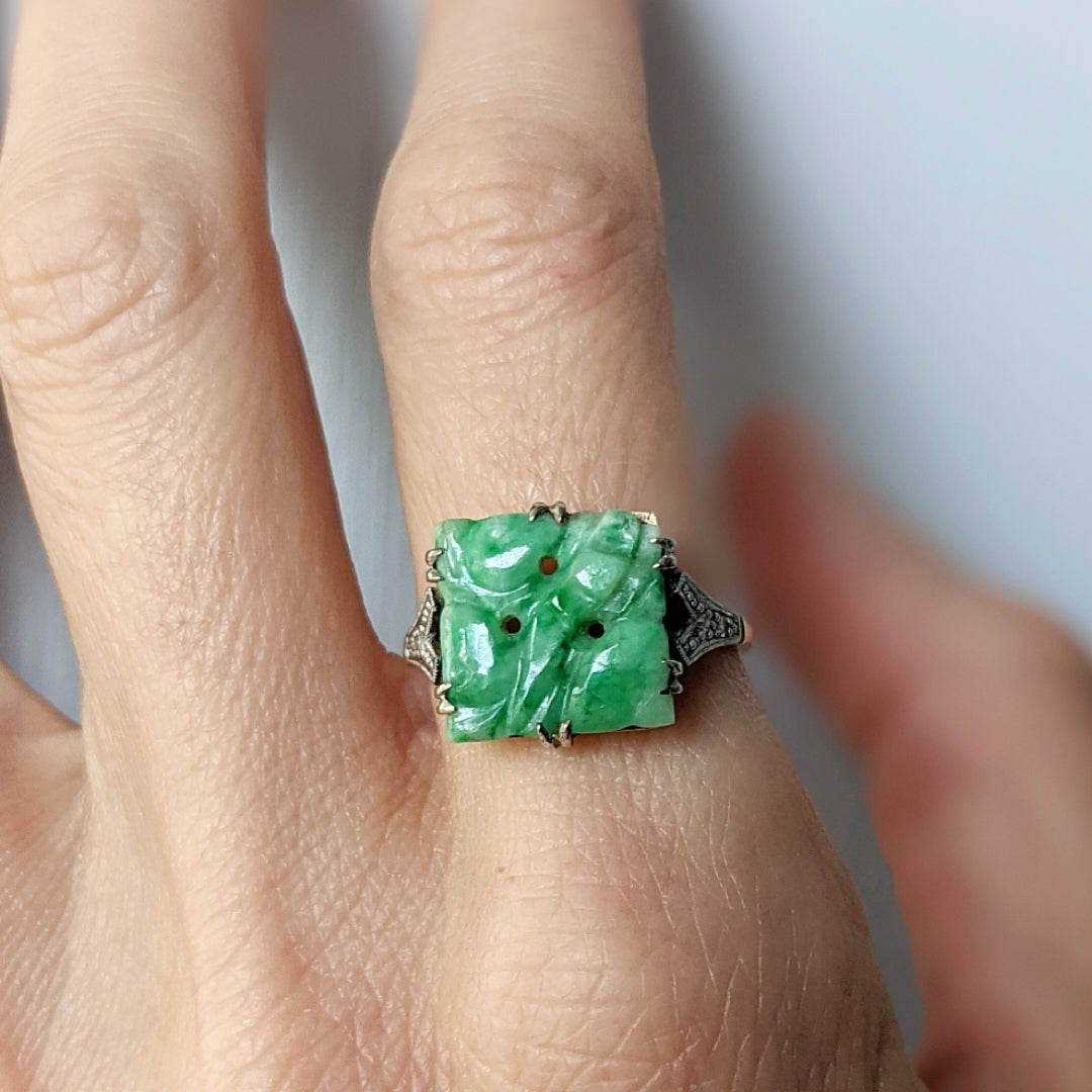 Edwardian Diamond and Carved Jade 9ct Platinum Ring