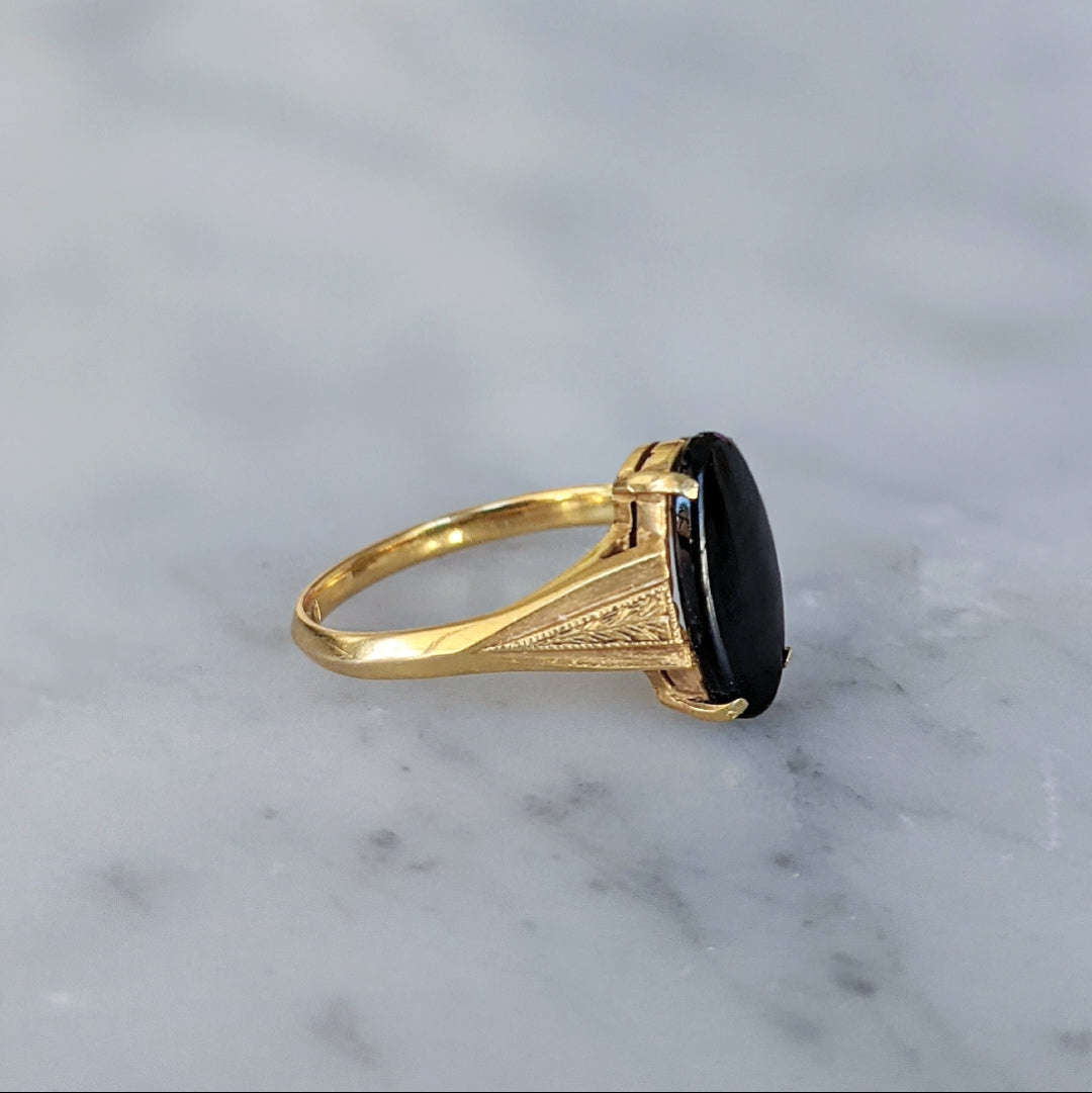Antique Art Nouveau 14k Gold Onyx Ring